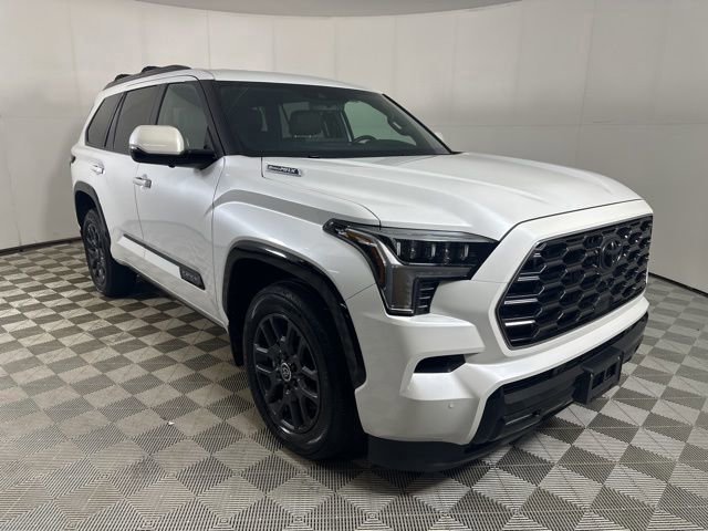2024 Toyota Sequoia Platinum 4WD i-FORCE MAX Hybrid's photo
