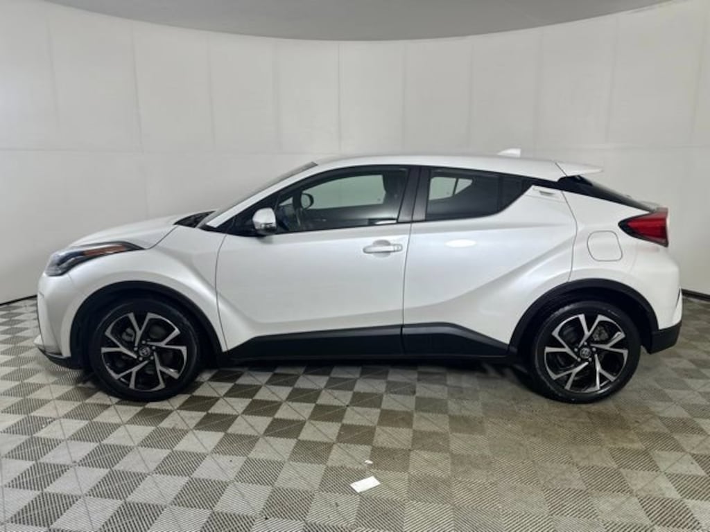 Used 2022 Toyota C-HR XLE