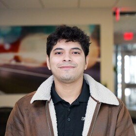 Staff member Isai Chey from ID_da7d2e