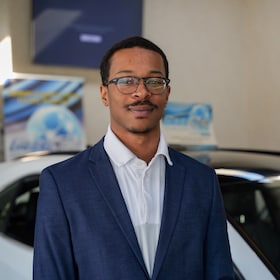 Staff member Luigi Bernard from ID_998285