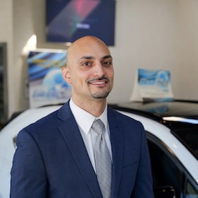 Staff member Josue Mojica from ID_998285