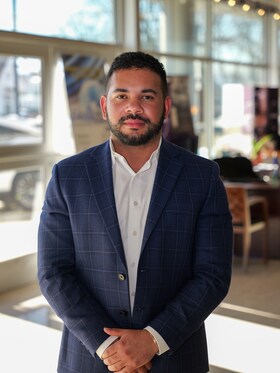 Staff member Elton Dos Santos from ID_c51a6f
