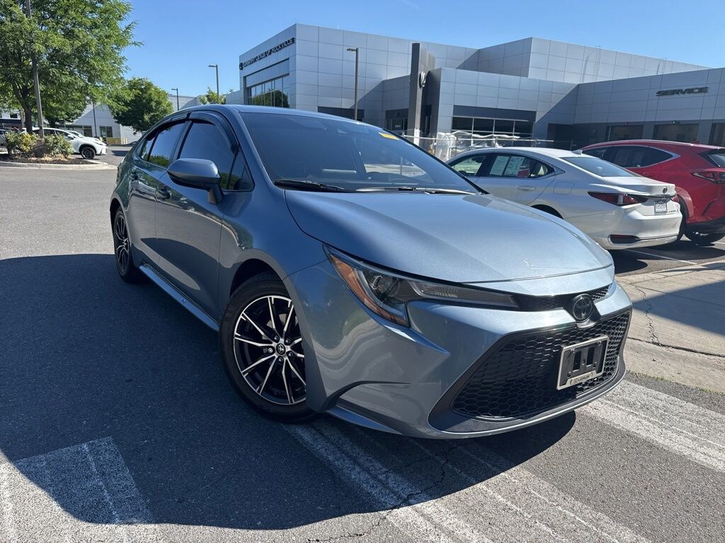 Used 2022 Toyota Corolla LE Sedan