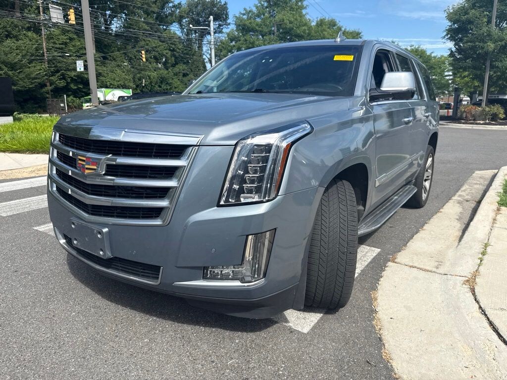 Used 2016 Cadillac Escalade Luxury SUV