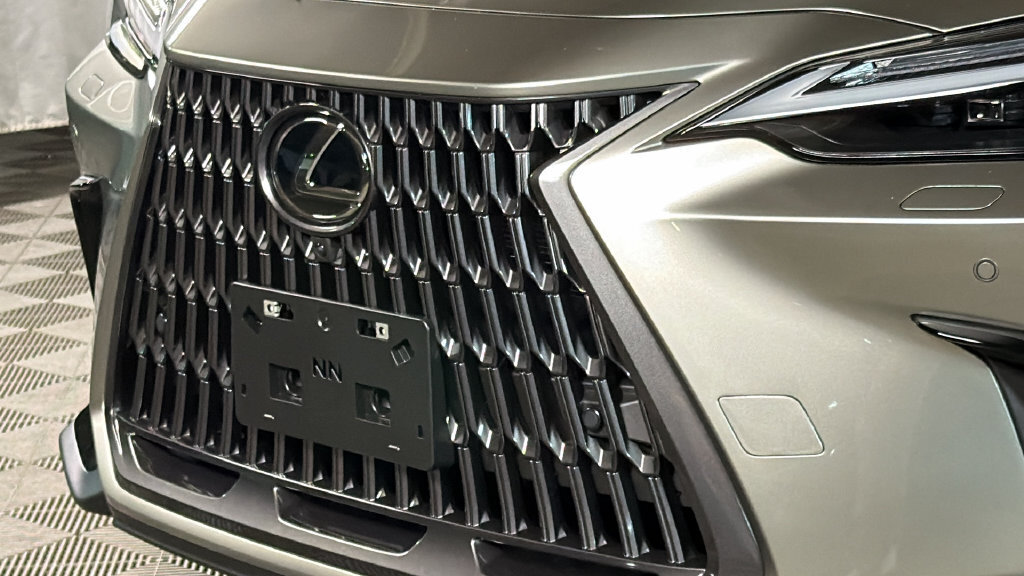 New 2026 Lexus NX Plug-IN Hybrid Electric Vehicle NX 450h+ Luxury AWD 5-DOOR SUV 4X4