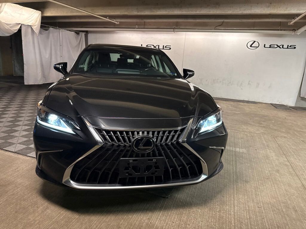 Used 2022 Lexus ES 350 Sedan