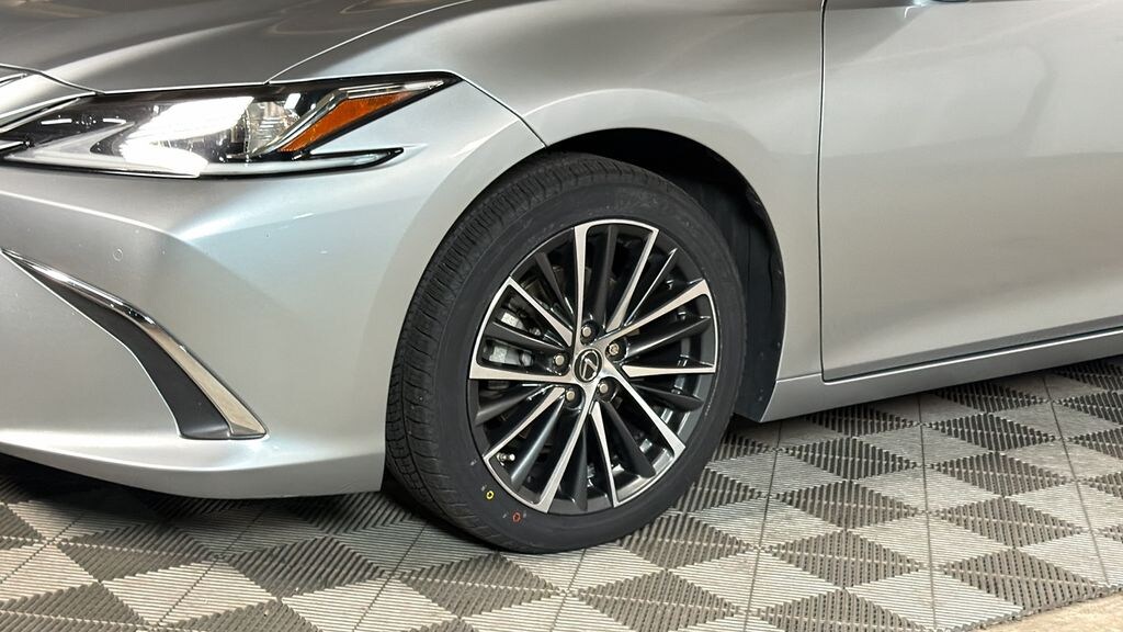 Certified 2022 Lexus ES 250 Sedan