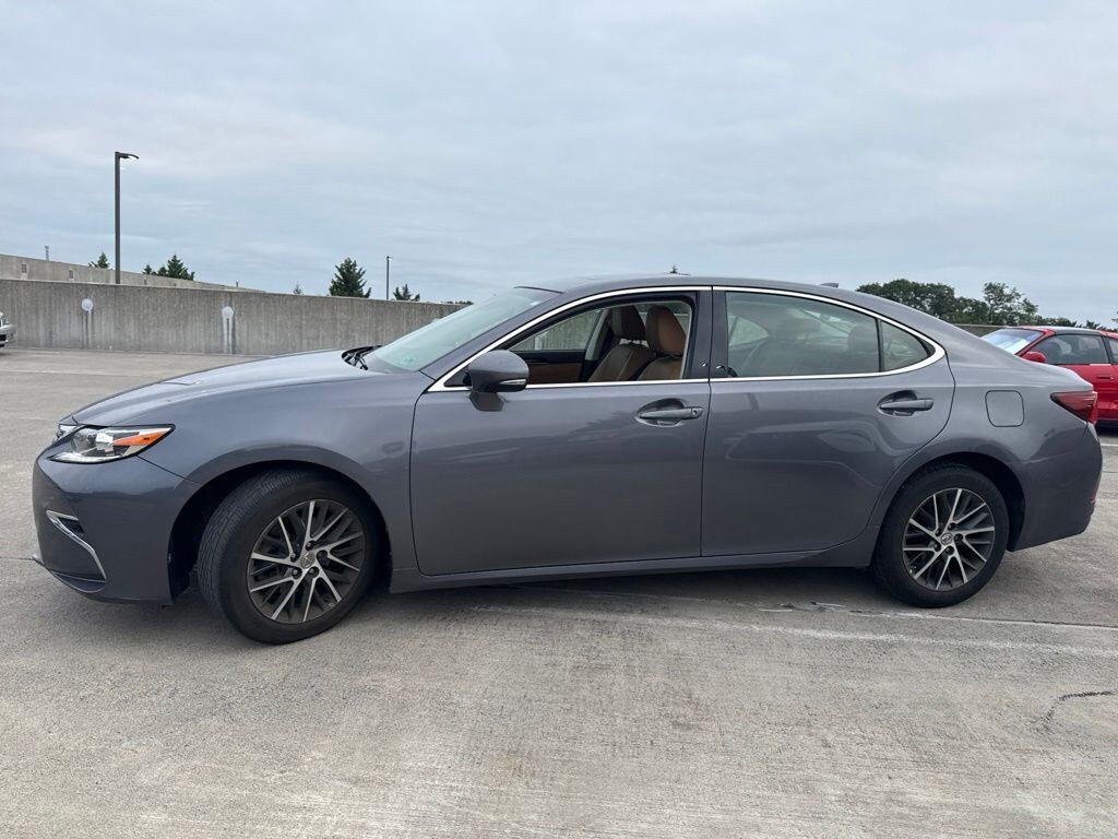 Used 2017 Lexus ES 350 Premium Sedan