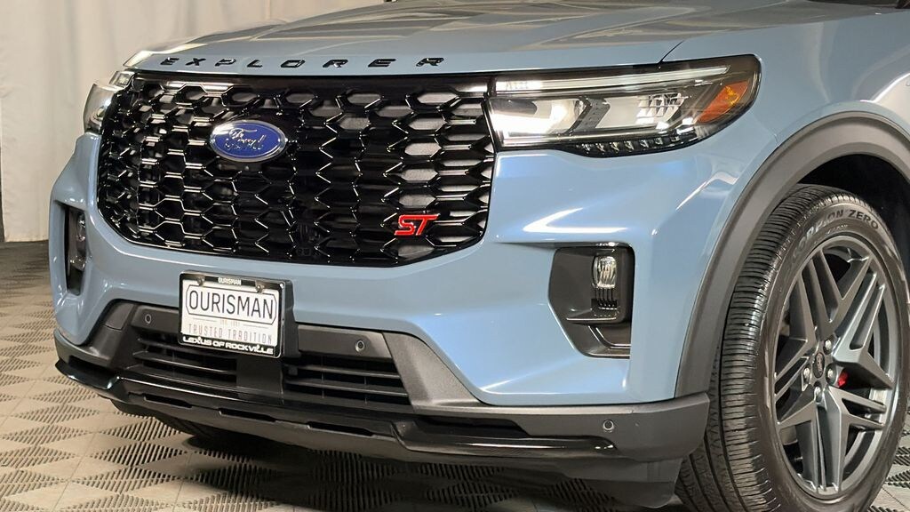 Used 2025 Ford Explorer ST SUV