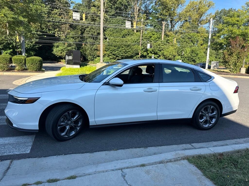 Used 2024 Honda Accord EX Sedan