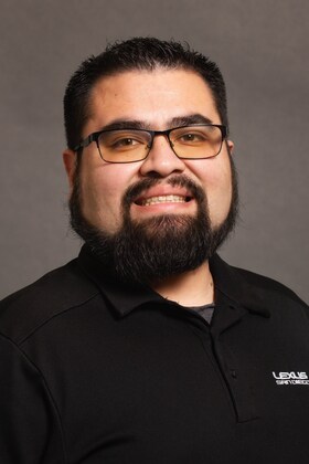 Staff member Miguel Alfaro from ID_410c1424a15f