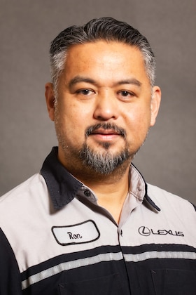 Staff member Ronald De La Cruz from ID_6309b35e5edc