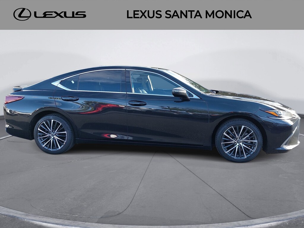 Used 2025 Lexus ES 300h 4D Sedan
