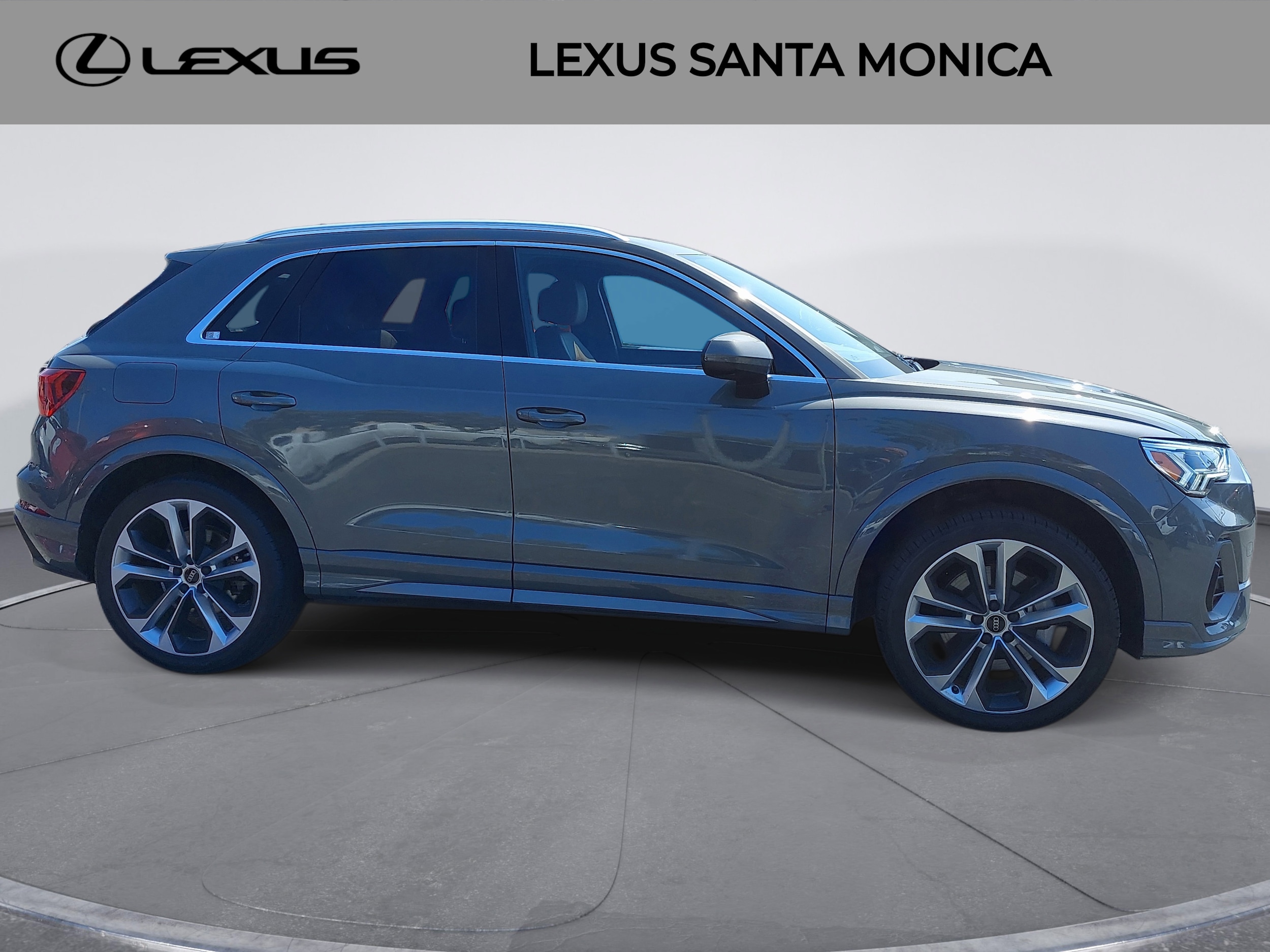2021 Audi Q3 S line Premium Plus photo 4