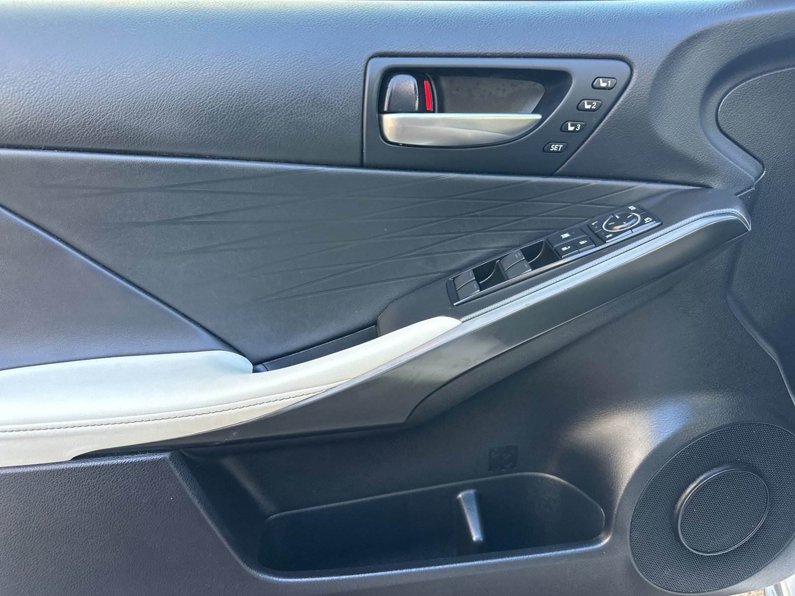 2025 Lexus IS 350 F SPORT - Photo 11