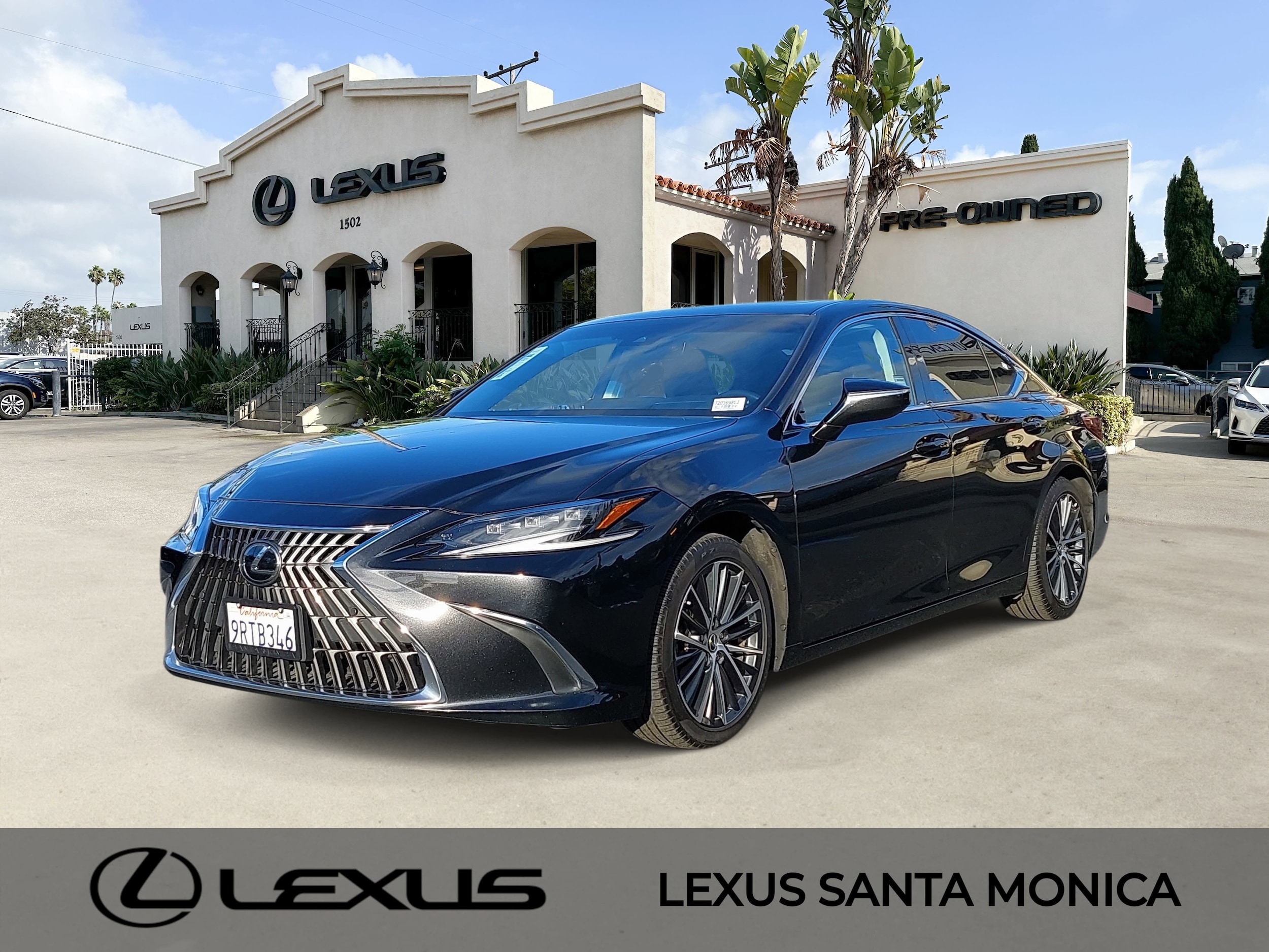 2025 Lexus ES Hybrid 300h's photo