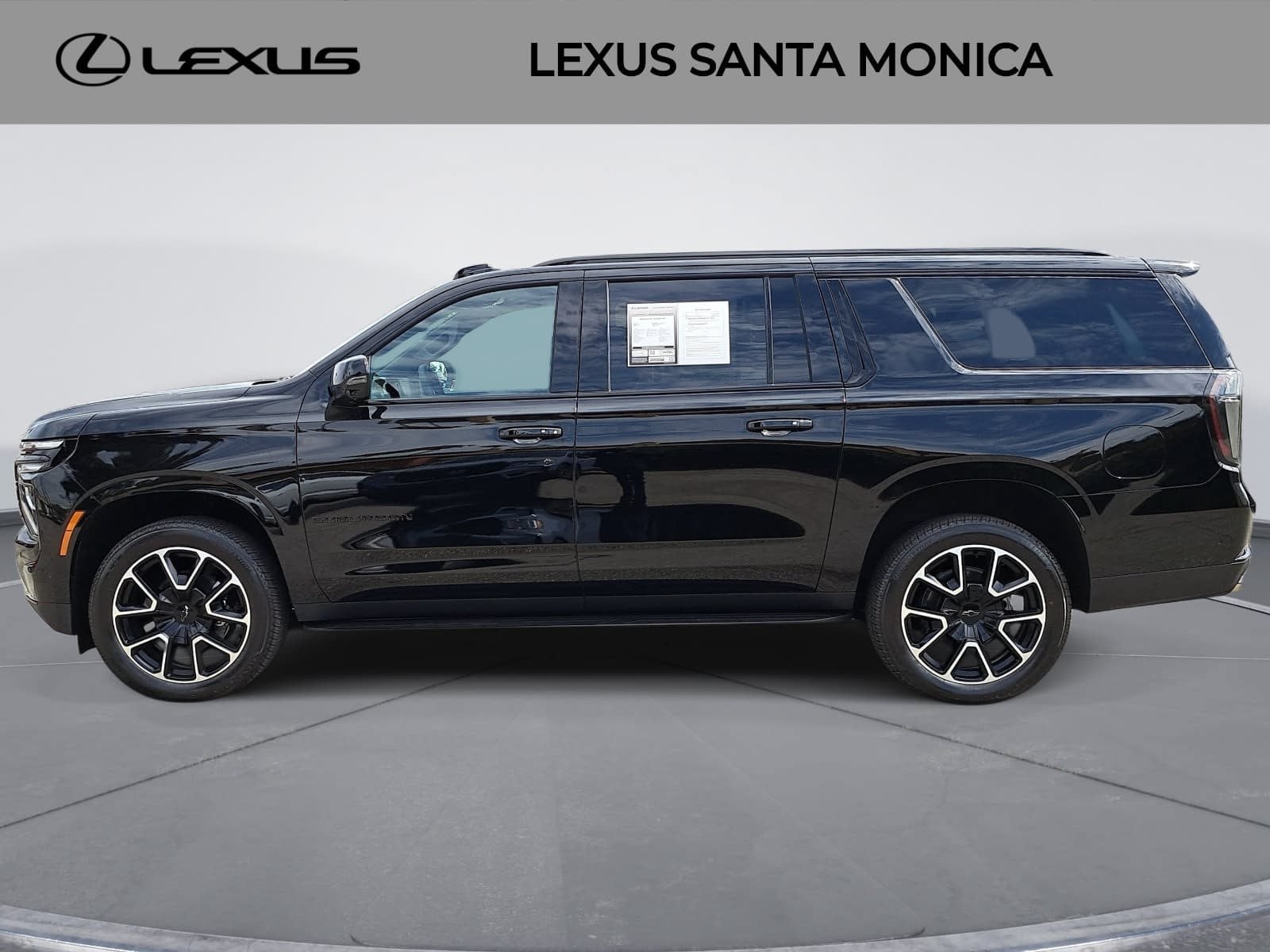 2026 Chevrolet Suburban RST - Photo 8