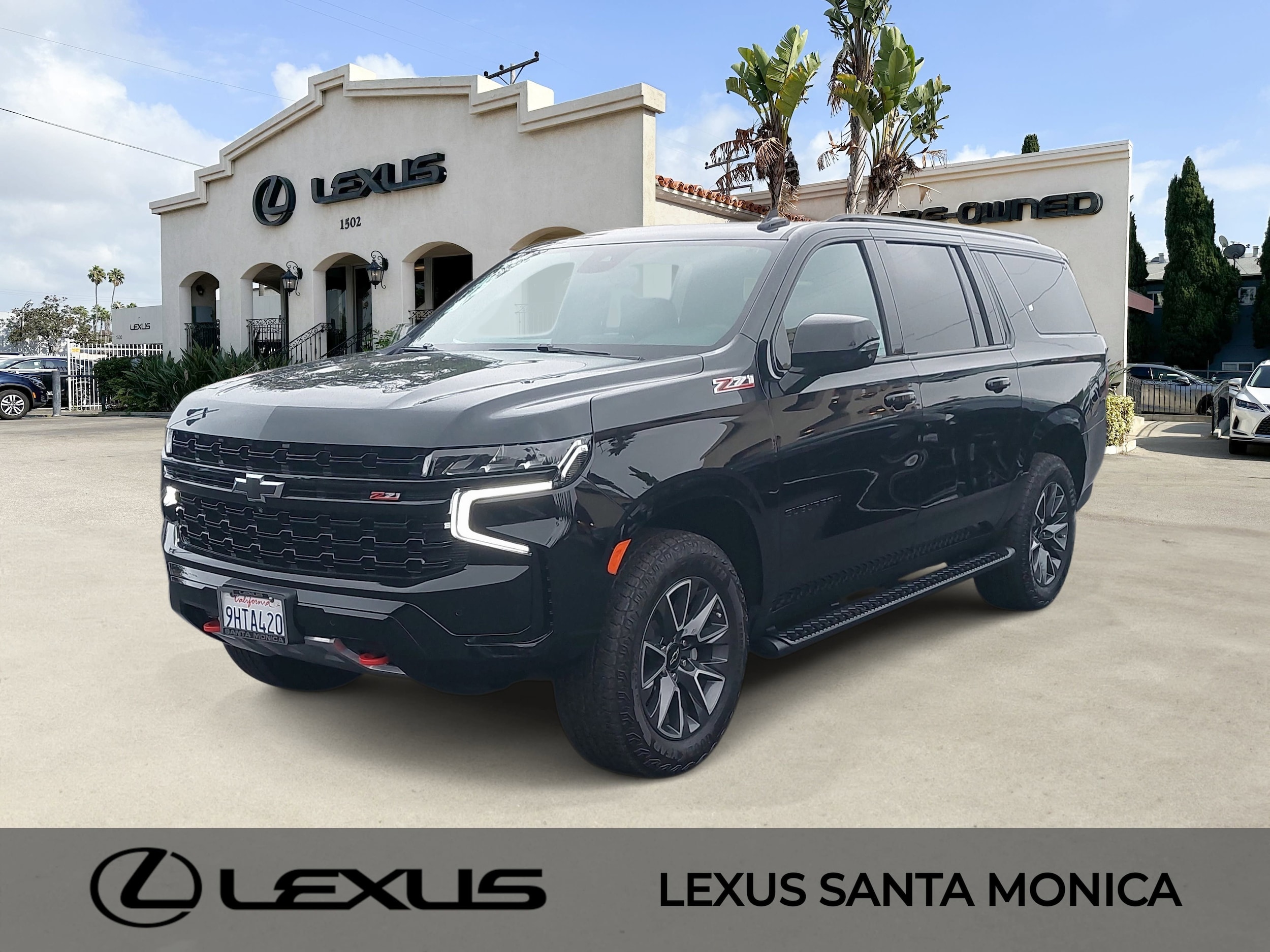 2023 Chevrolet Suburban Z71's photo