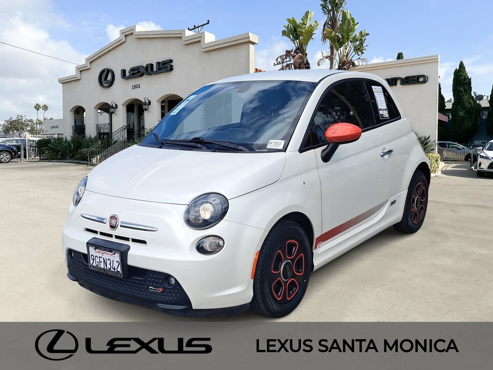 Used 2018 FIAT 500e Battery Electric with VIN 3C3CFFGE2JT377521 for sale in Hawthorne, CA