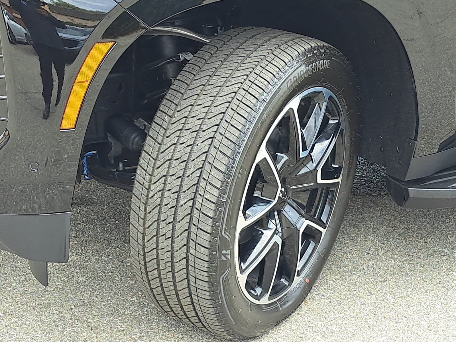 2026 Chevrolet Suburban RST - Photo 36