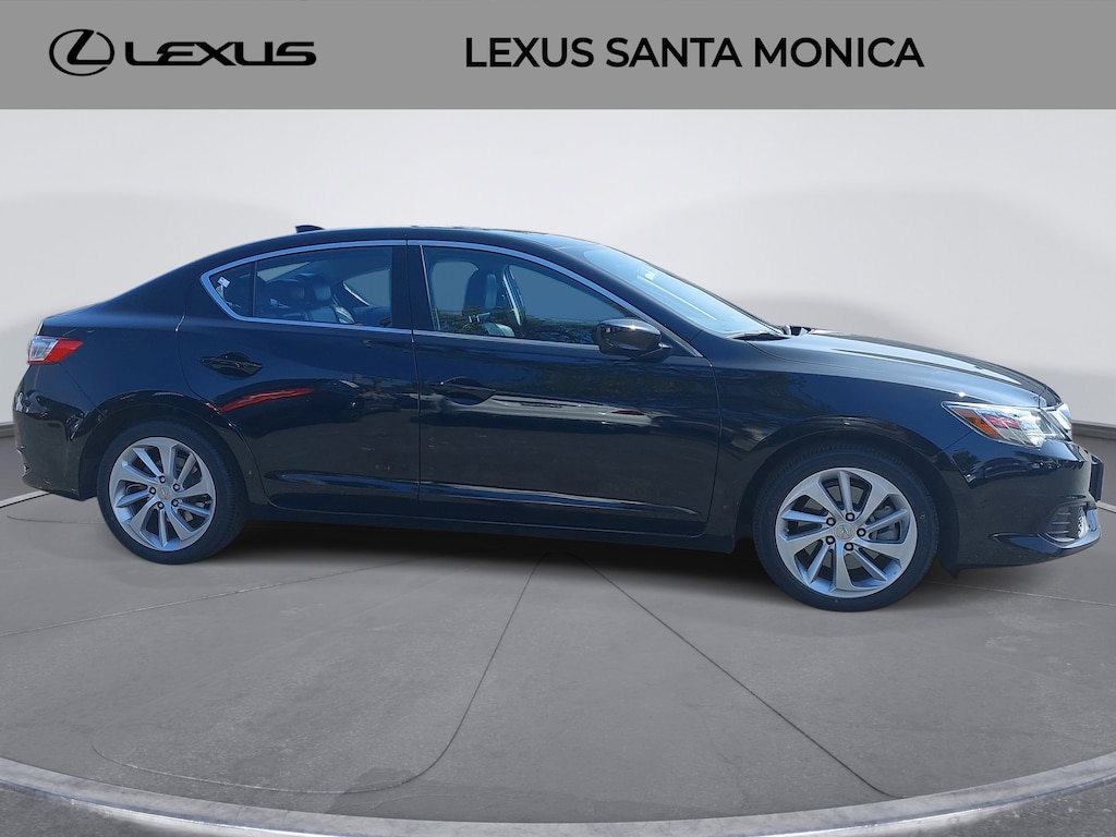2017 Acura ILX Premium photo 4