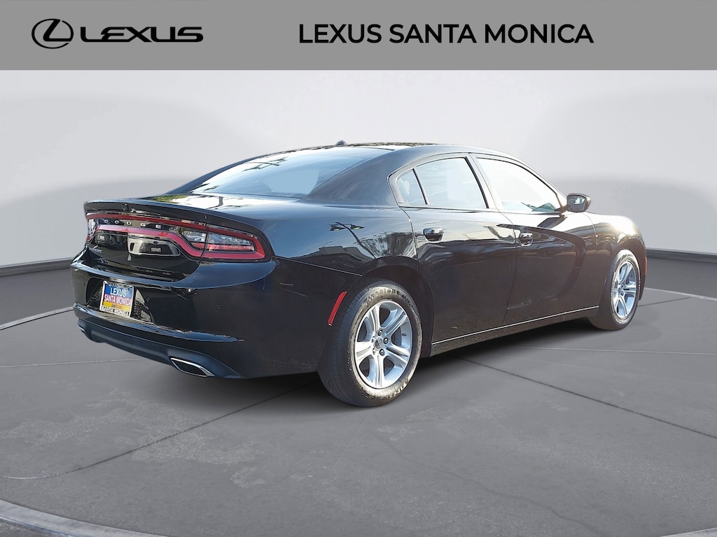 2022 Dodge Charger SXT photo 3