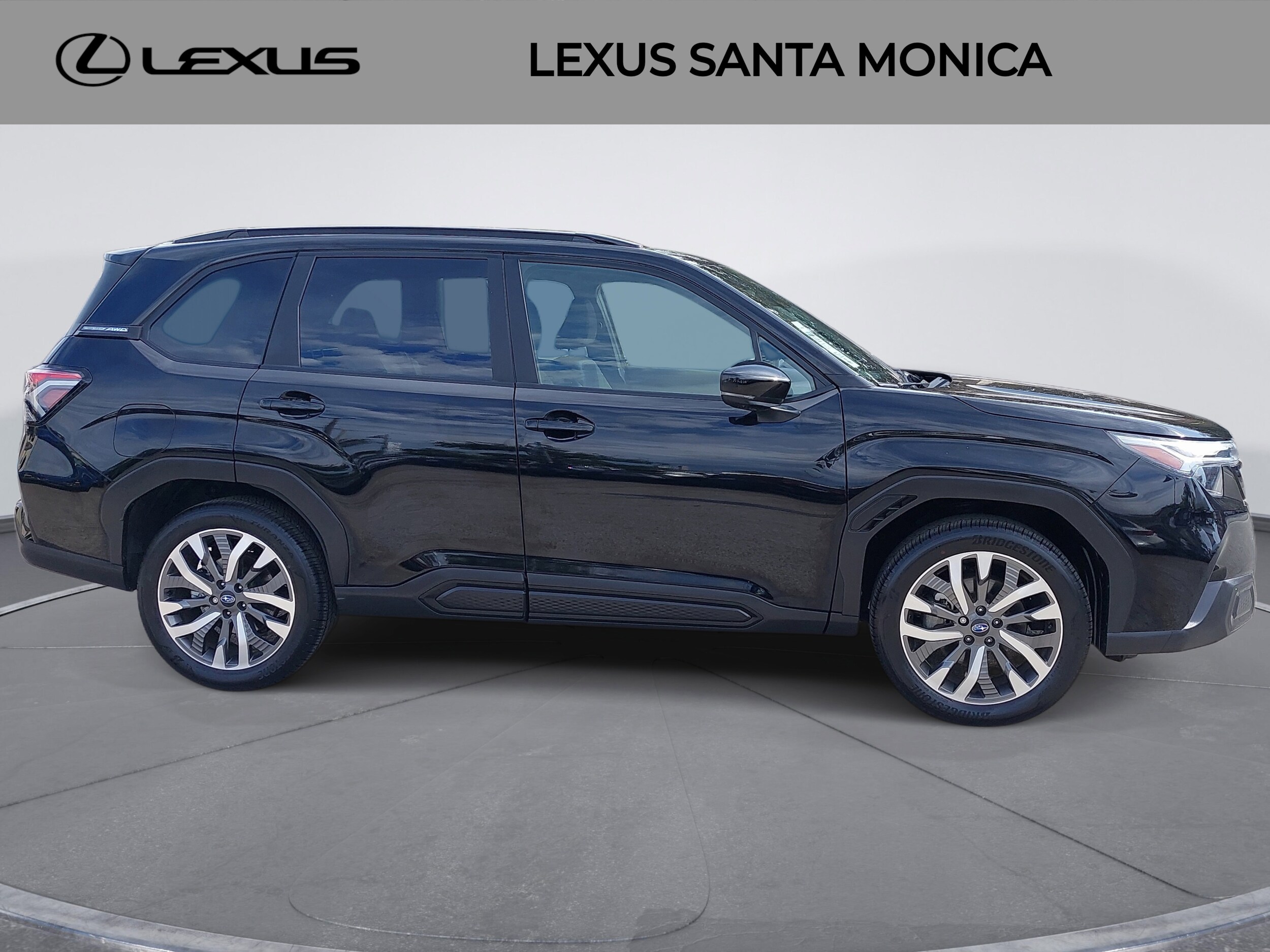 2025 Subaru Forester Touring photo 2