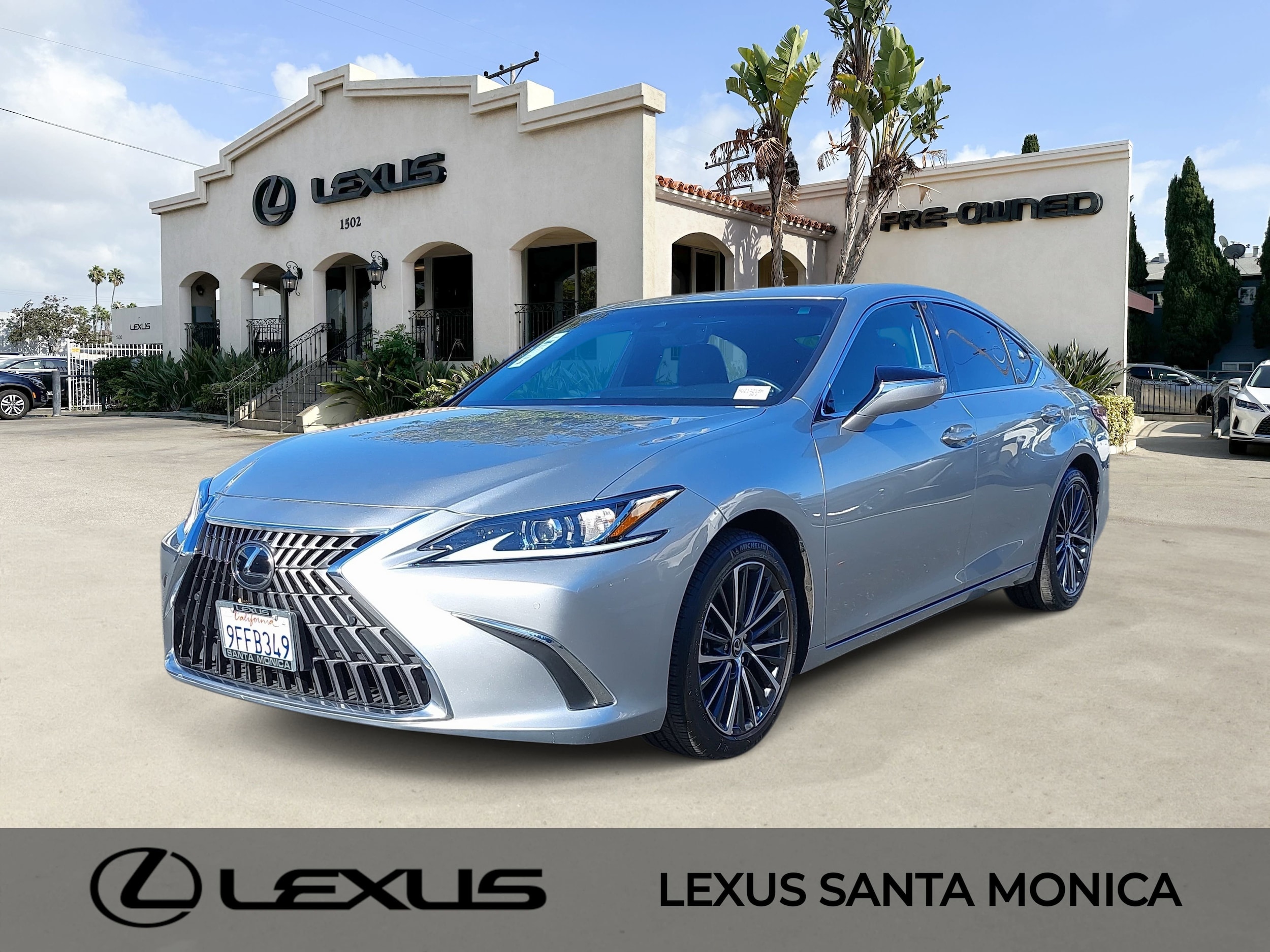 2023 Lexus ES 350's photo