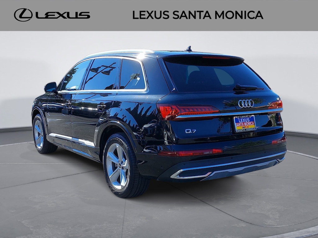 2024 Audi Q7 45 Premium Plus photo 4