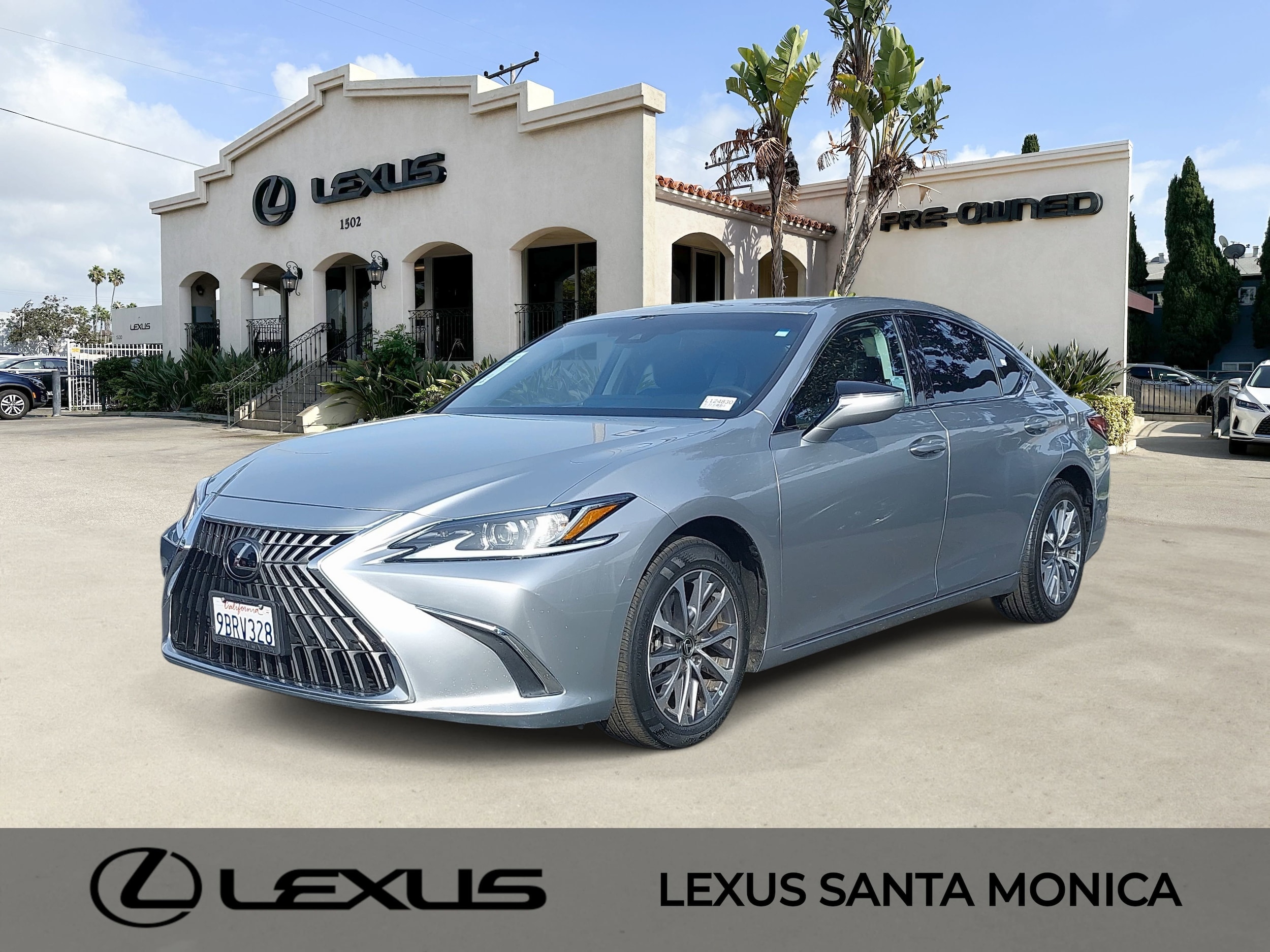 2022 Lexus ES 350's photo