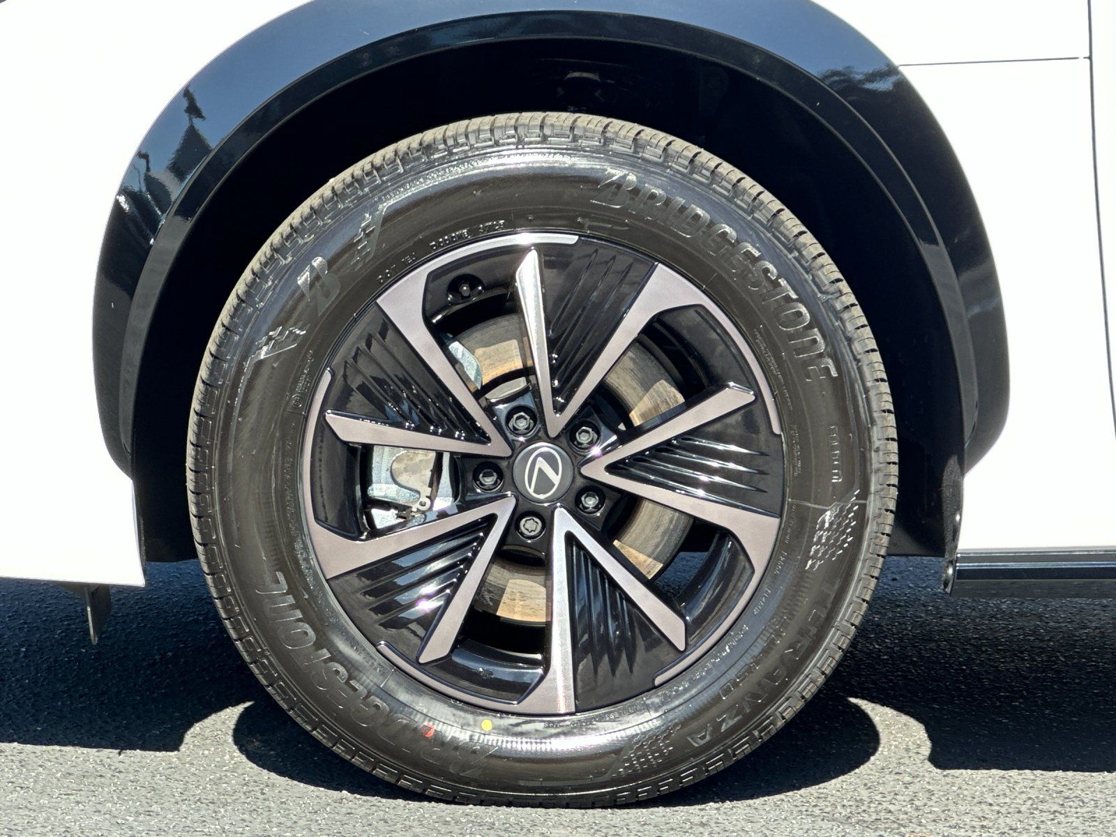 2026 Lexus RZ Base - Photo 33