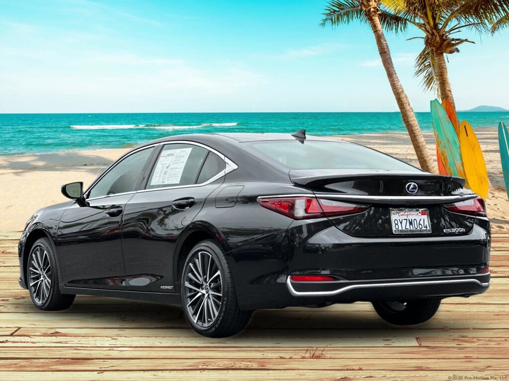 Used 2022 Lexus ES 300h 4D Sedan