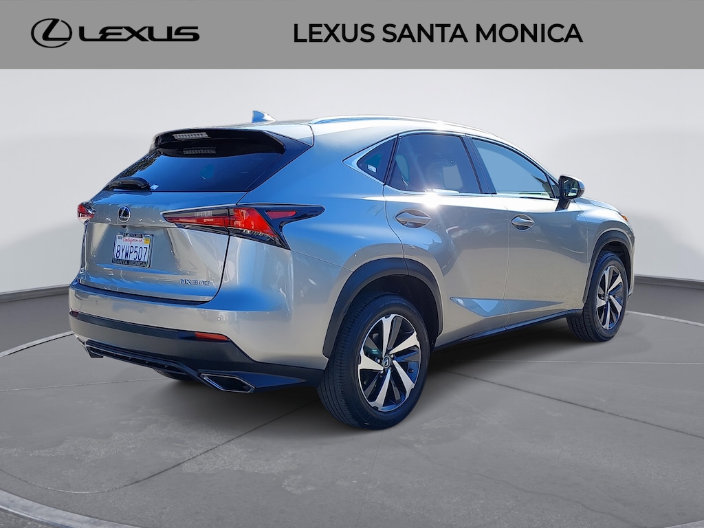 2021 Lexus NX 300 photo 4