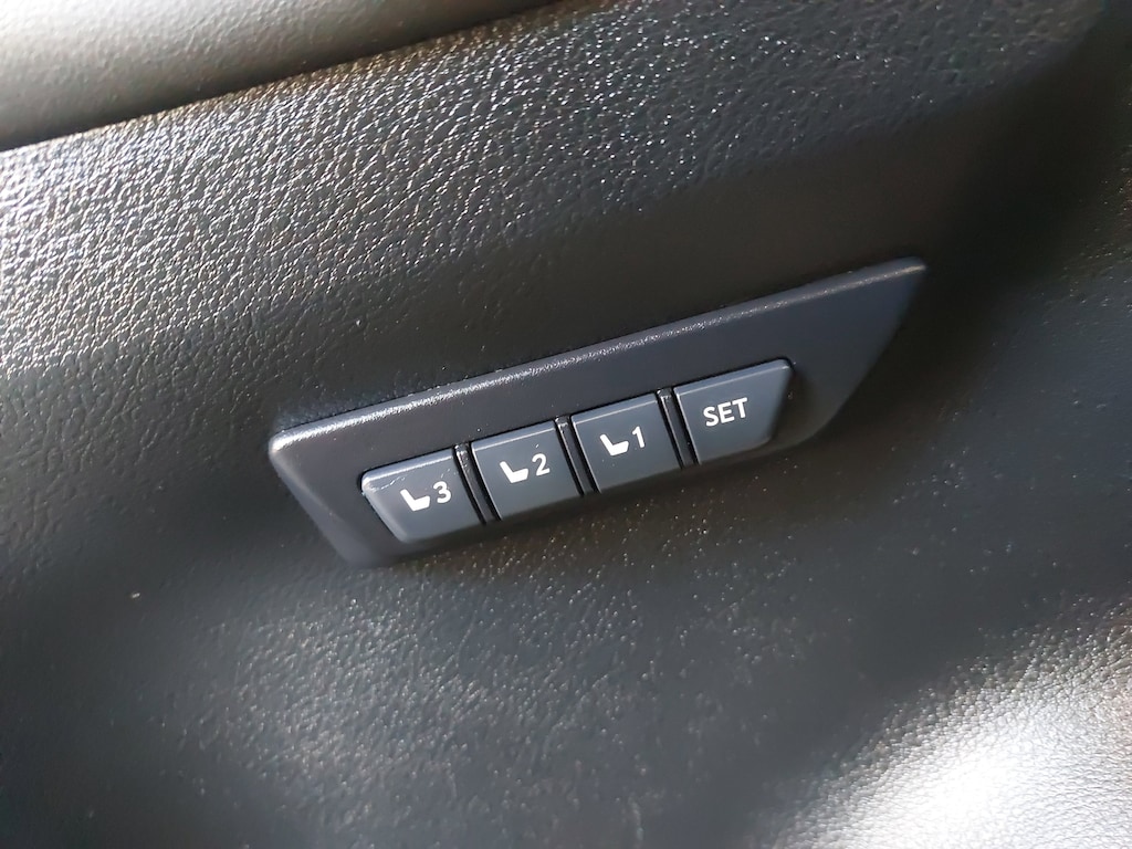 2021 Lexus NX 300 photo 33