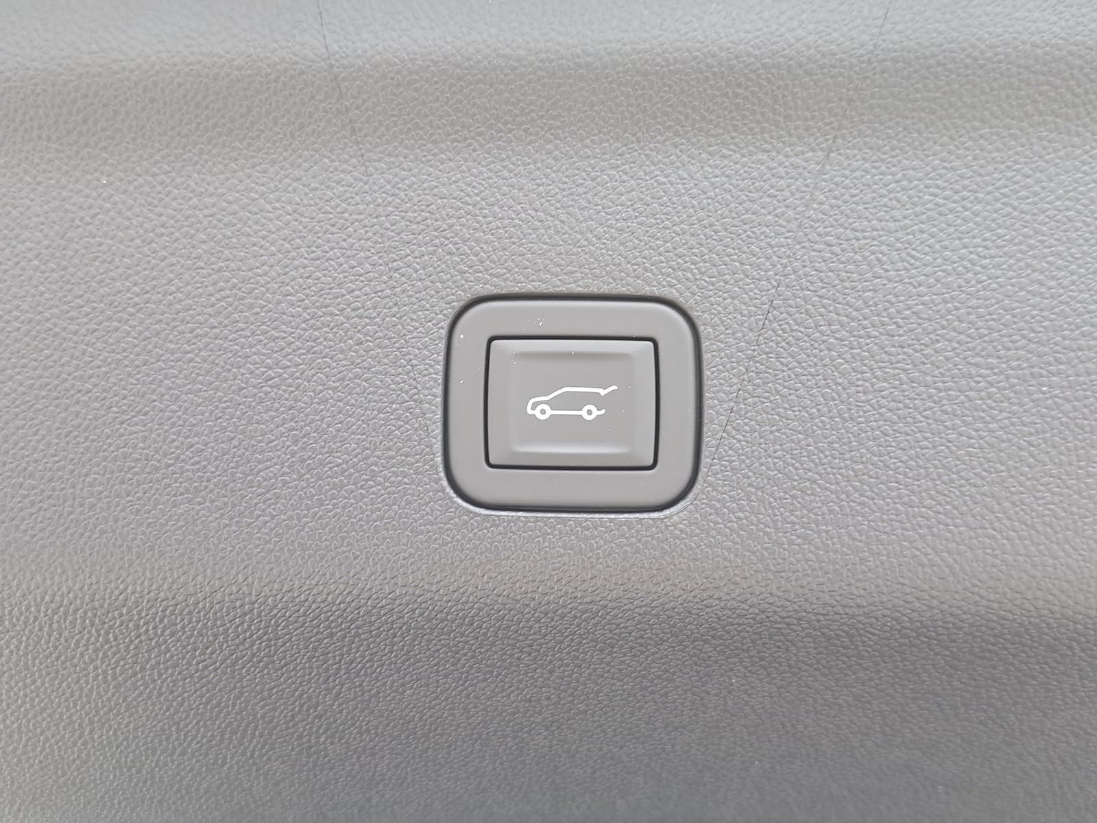 2026 Chevrolet Suburban RST - Photo 15