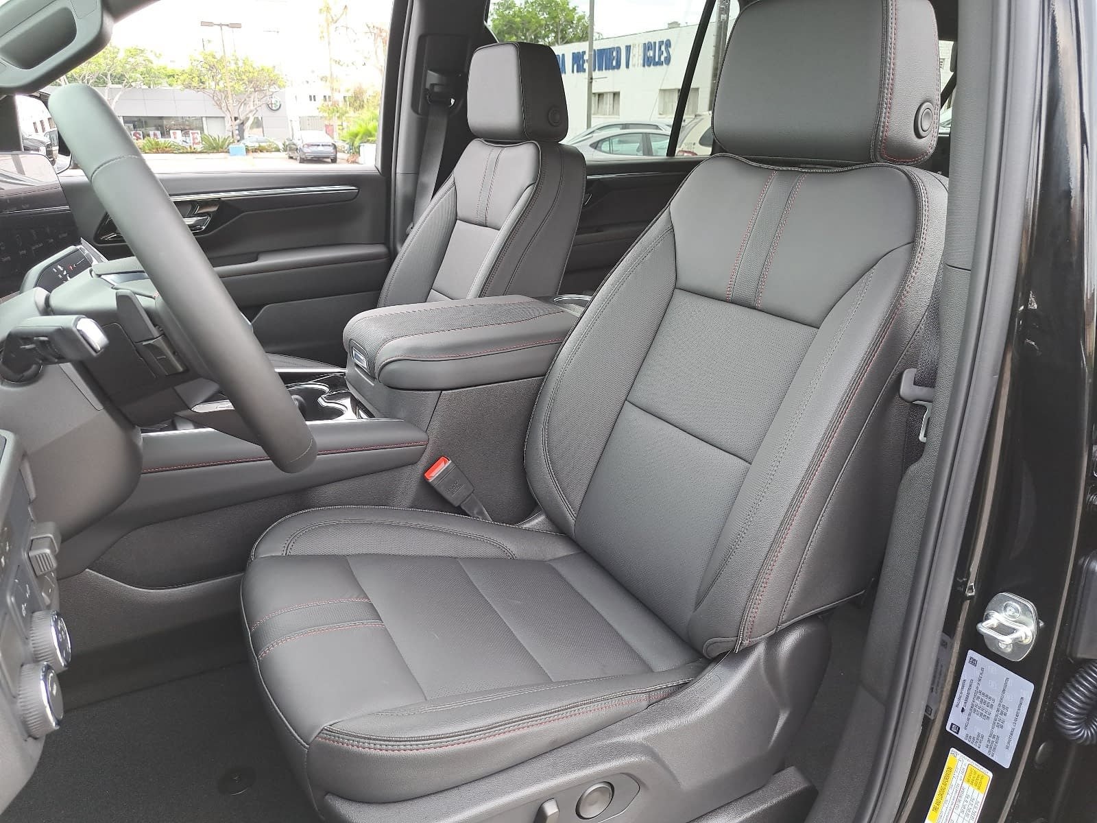 2026 Chevrolet Suburban RST - Photo 17