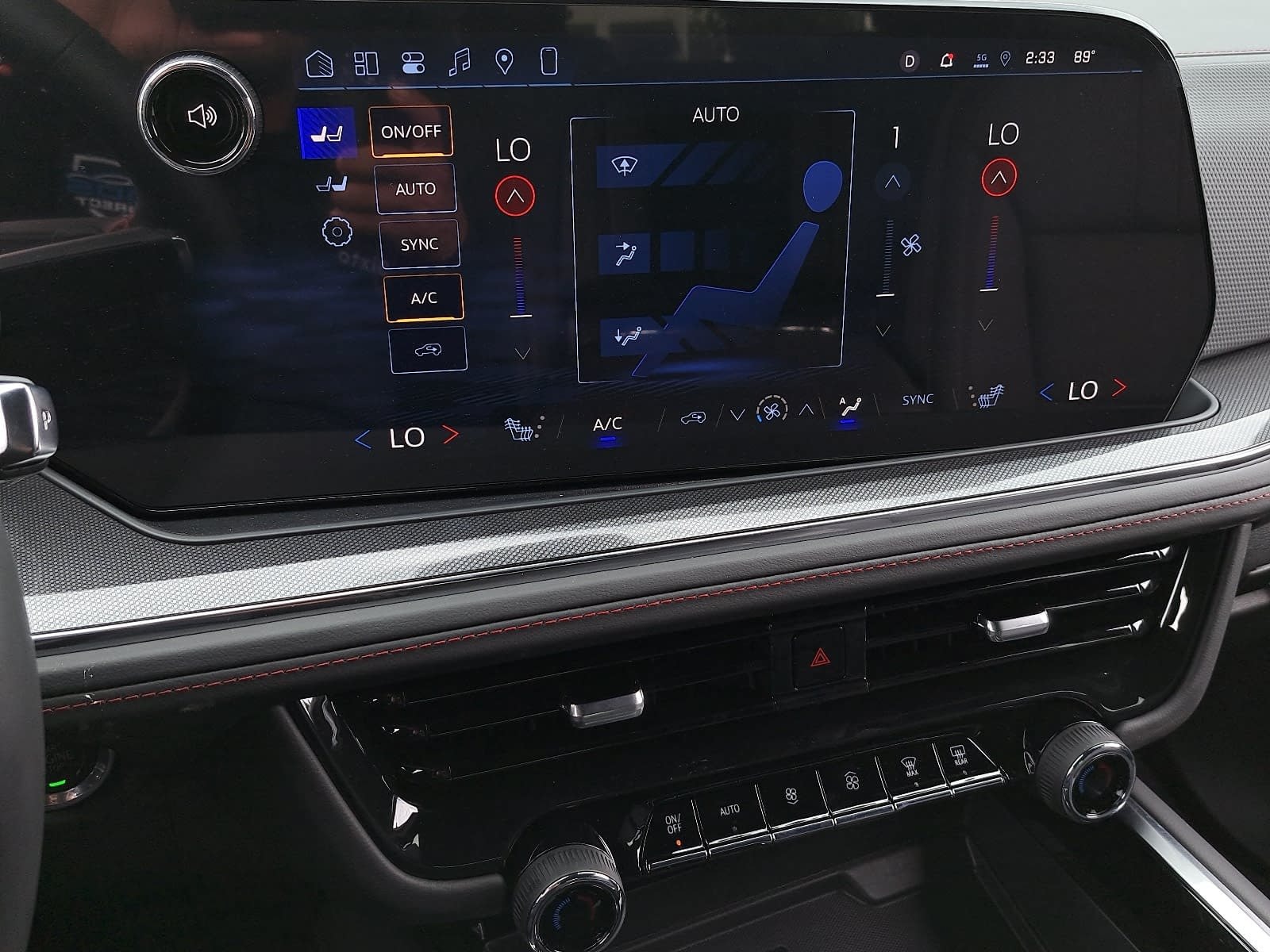 2026 Chevrolet Suburban RST - Photo 27