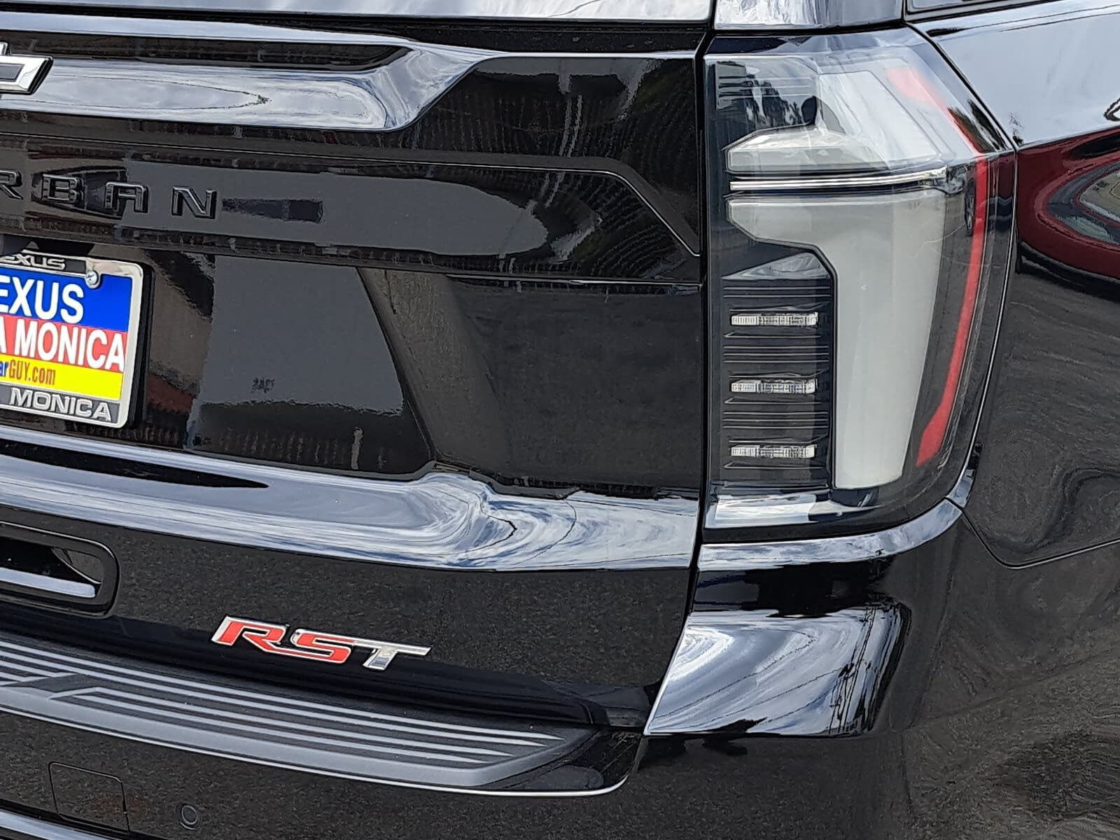 2026 Chevrolet Suburban RST - Photo 39