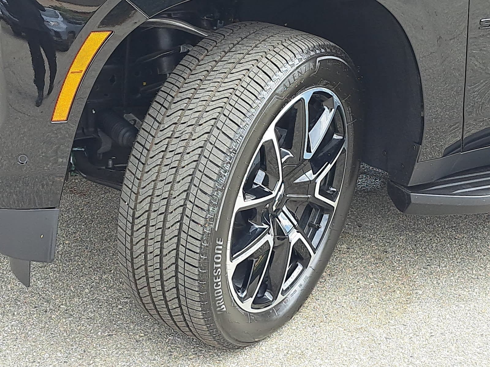 2026 Chevrolet Suburban RST - Photo 36