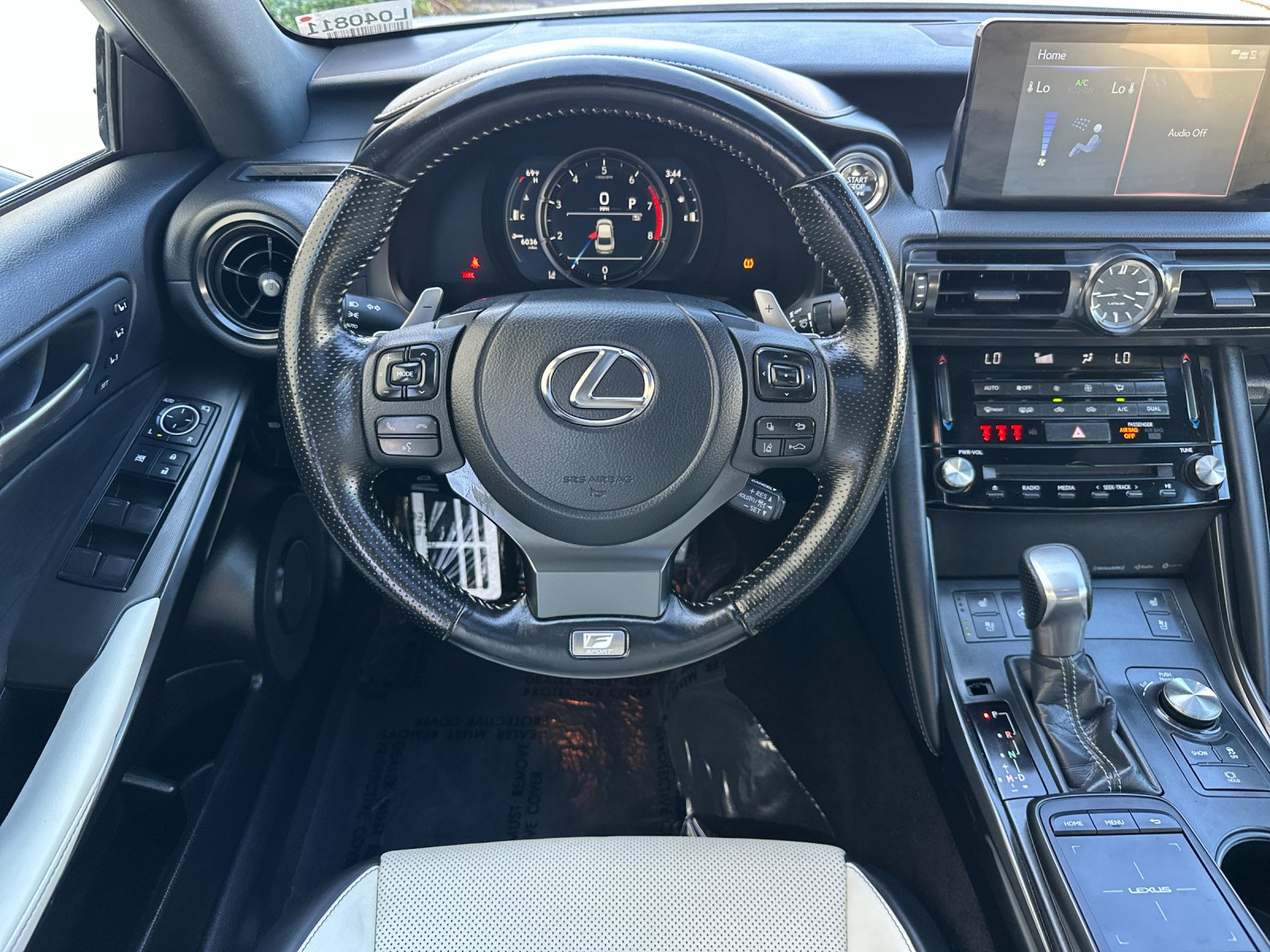 2025 Lexus IS 350 F SPORT - Photo 16