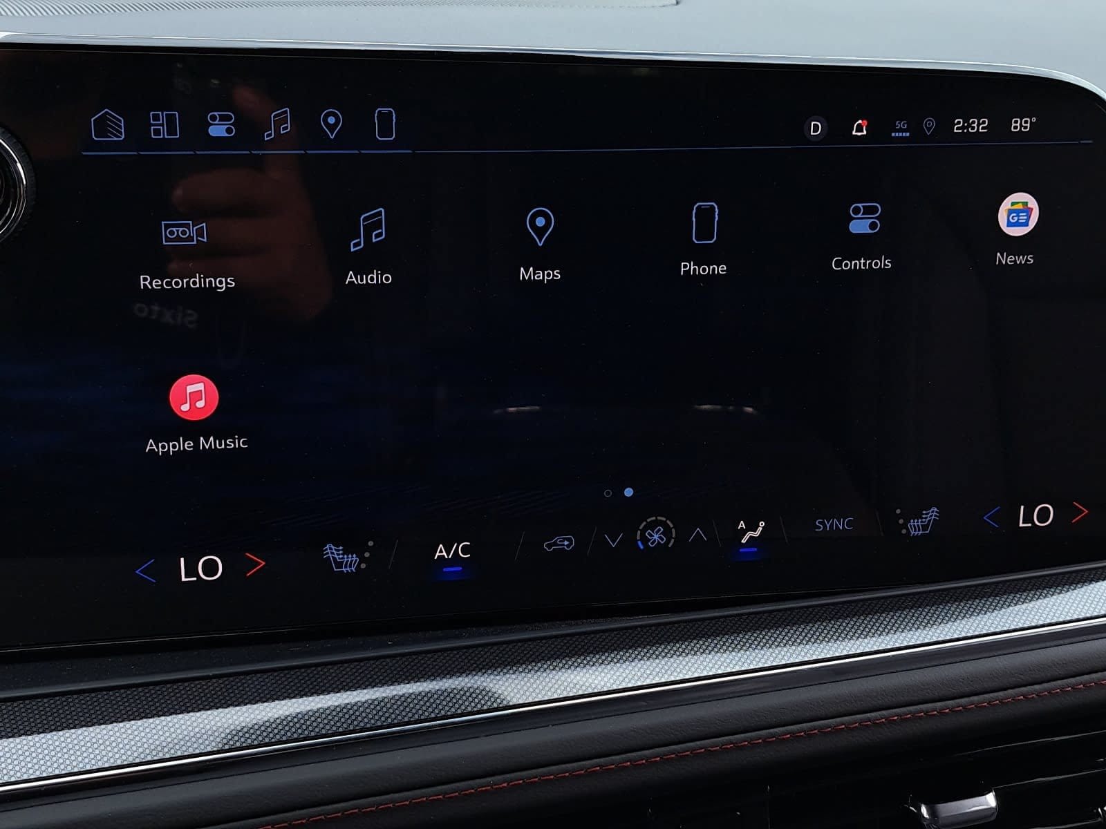 2026 Chevrolet Suburban RST - Photo 25