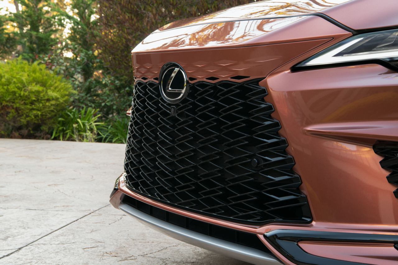 2023 Lexus RX350 vs. 2023 Acura MDX-2.jpg