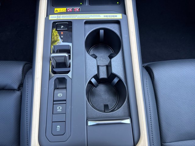 2026 Lexus ES BEV 350e Luxury - Photo 18