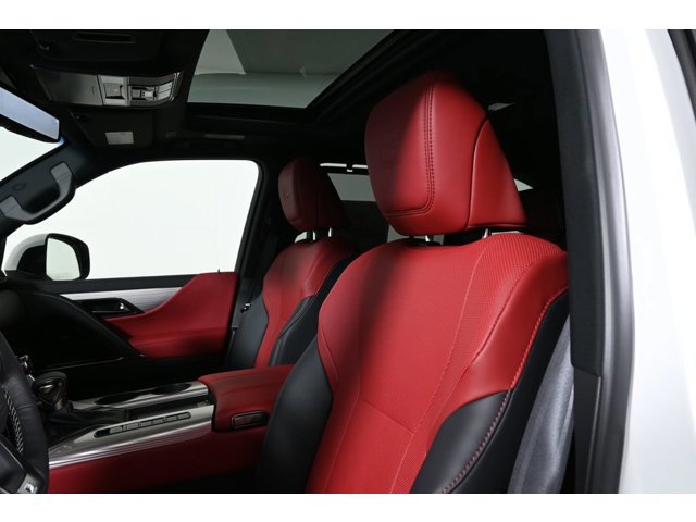2026 Lexus LX 600 F-Sport - Photo 16