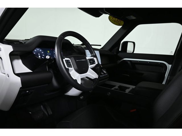 2025 Land Rover Defender S - Photo 15