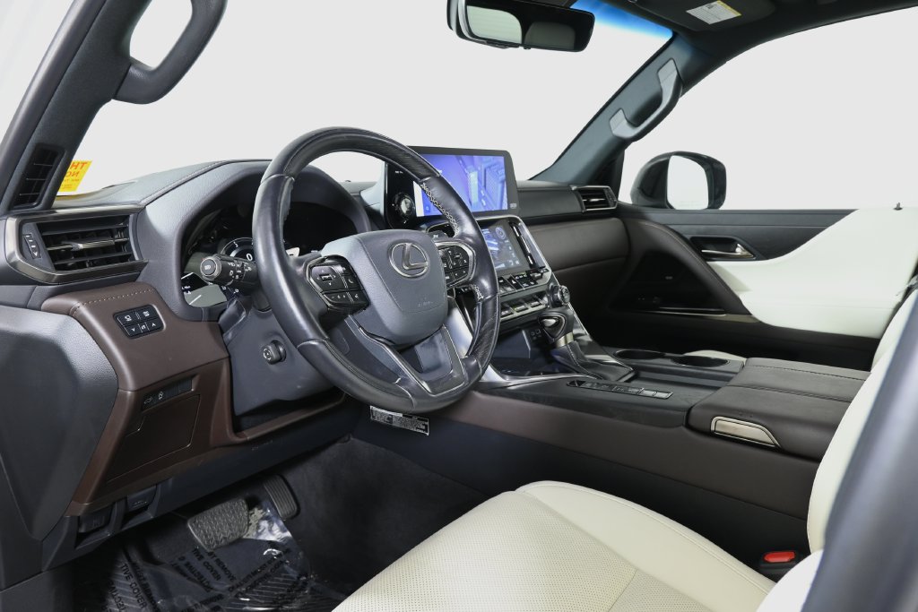 2024 Lexus LX Luxury - Photo 14