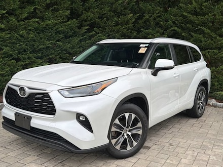 2024 Toyota Highlander XLE Sport Utility