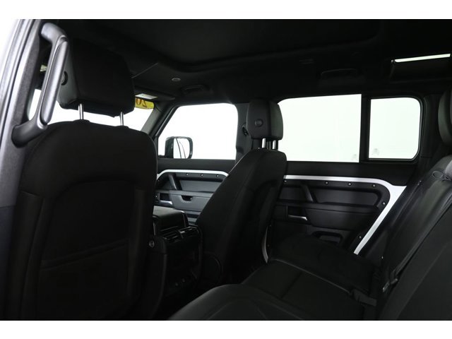 2025 Land Rover Defender S - Photo 31