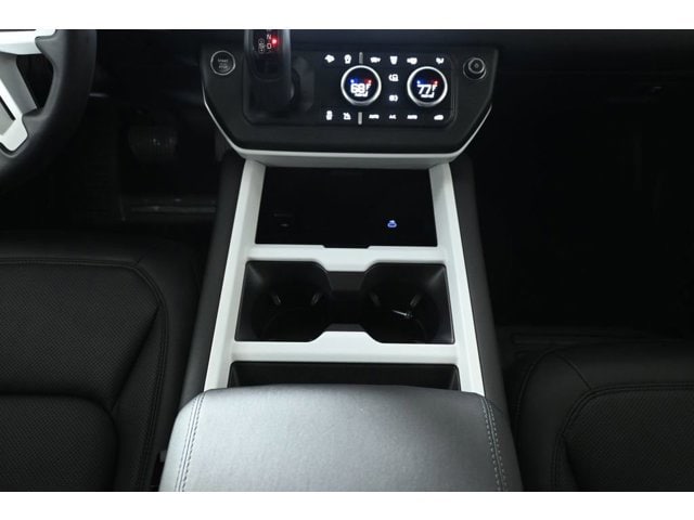 2025 Land Rover Defender S - Photo 24