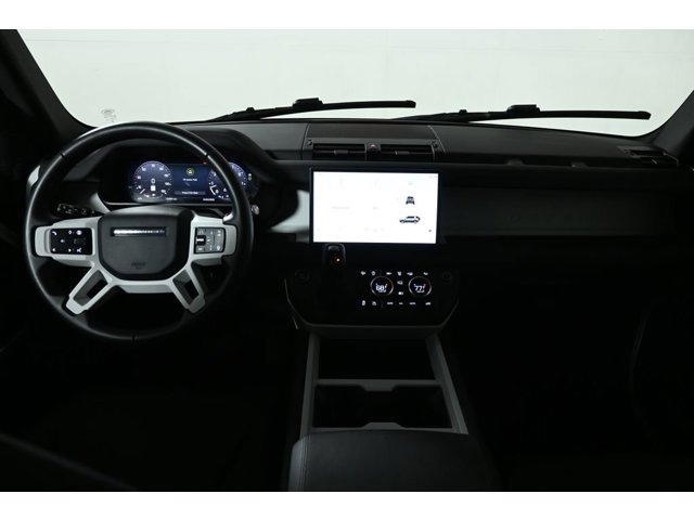 2025 Land Rover Defender S - Photo 17